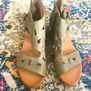 Miz Mooz Sage Peep Toe Zippered Ankle Booties/Sandals Size 38